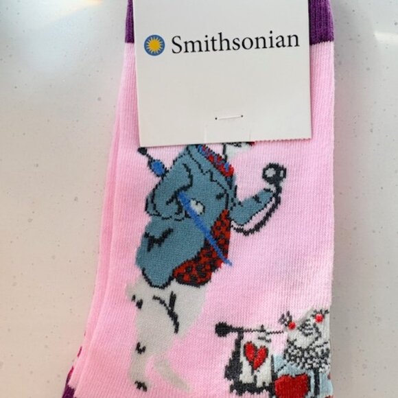 Smithsonian "Alice in Wonderland" Crew Socks NWT - Picture 2 of 3